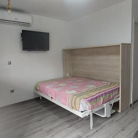 La Chinita Apartment เบนัลมาเดนา ภายนอก รูปภาพ